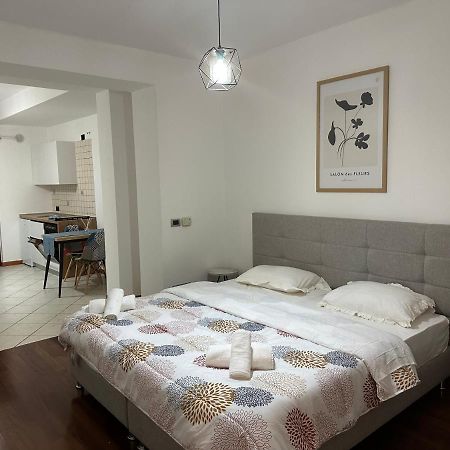 City Center Shkodra B&B Esterno foto