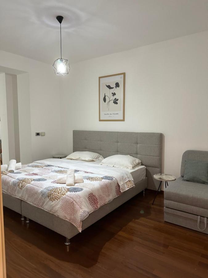City Center Shkodra B&B Esterno foto