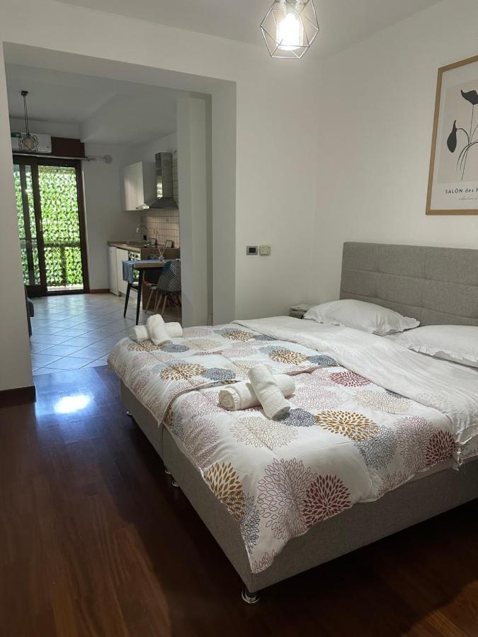 City Center Shkodra B&B Esterno foto